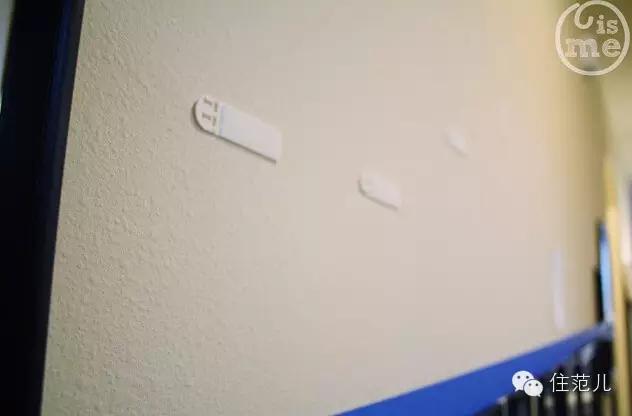 照片墙歪了怎么恢复,照片中的墙歪了