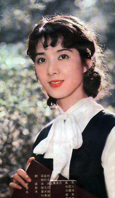 2016年春天该穿什么衣服,2016年穿什么