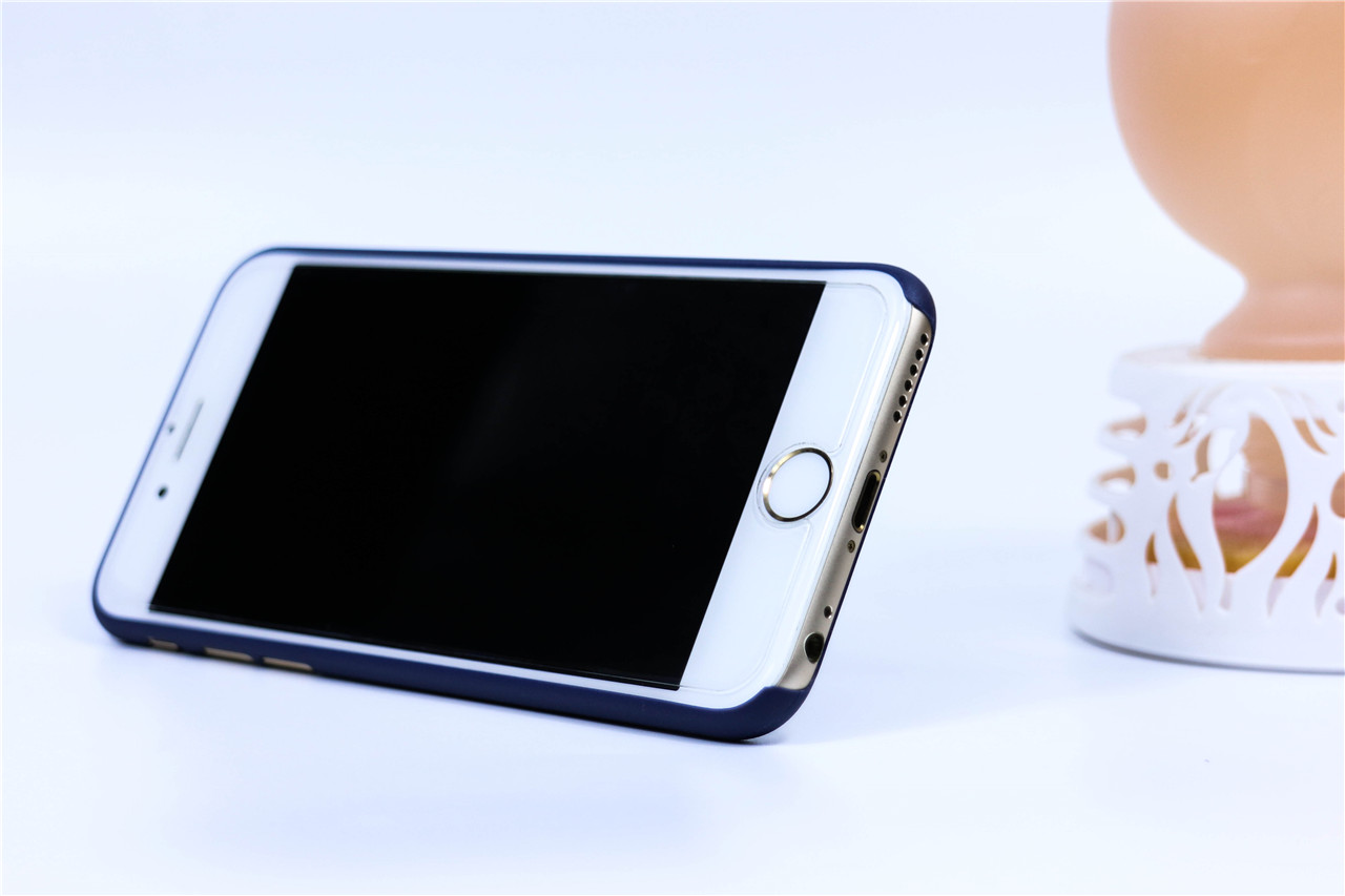 给苹果6装上6s的壳,苹果6s戴上智能壳