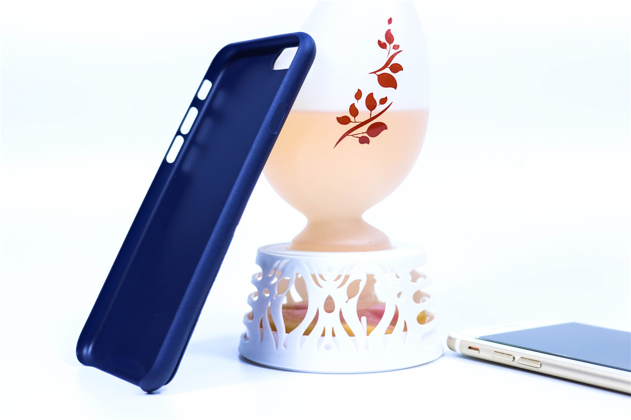 给苹果6装上6s的壳,苹果6s戴上智能壳