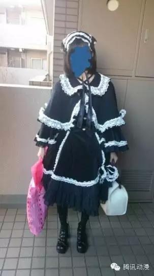 日本药丸？伪娘穿歌特装参加高考