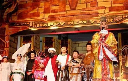 盘点一下cos圈里的大佬们,cosplay年会搞笑模仿