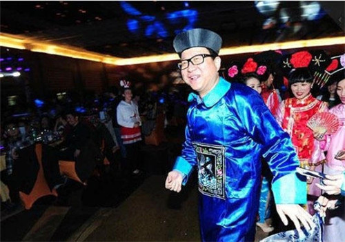 盘点一下cos圈里的大佬们,cosplay年会搞笑模仿