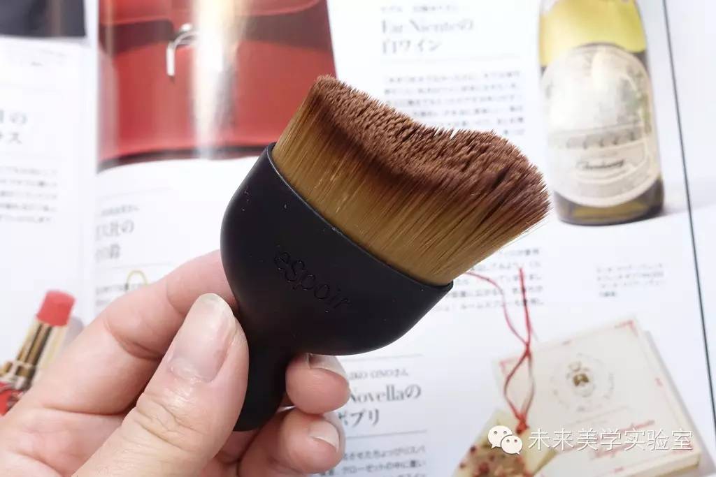 夏季彩妆推荐简单的妆容,轻松打造清凉感妆容的彩妆