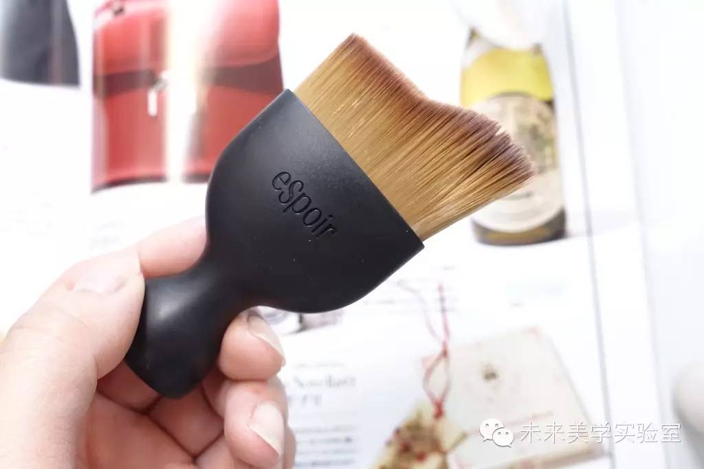 夏季彩妆推荐简单的妆容,轻松打造清凉感妆容的彩妆