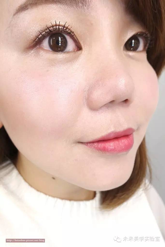 夏季彩妆推荐简单的妆容,轻松打造清凉感妆容的彩妆