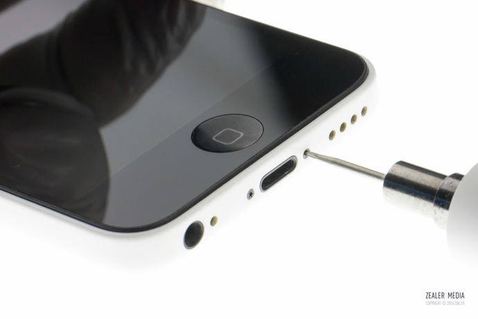 拆修iphone手机,苹果5c换后壳