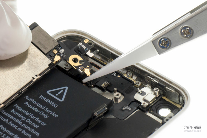 拆修iphone手机,苹果5c换后壳