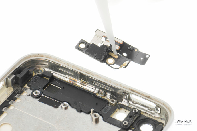 拆修iphone手机,苹果5c换后壳