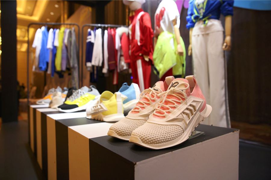 奔跑吧跑男同款鞋子,奔跑吧第一季穿的什么跑鞋