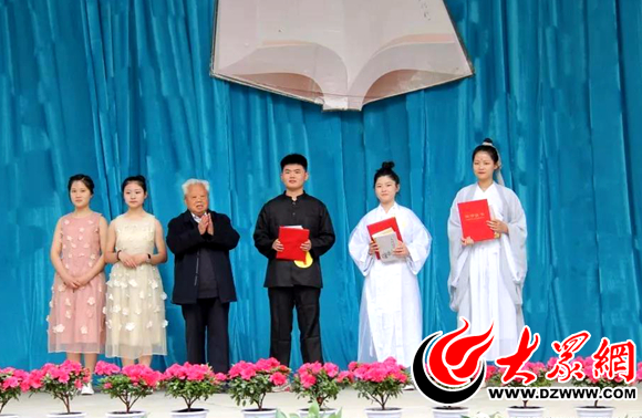 曹县三桐中学第九届诗词吟诵会,三年级弘扬中华传统文化朗诵