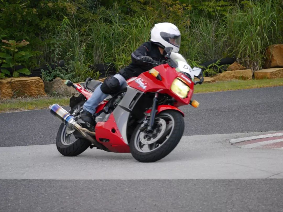 老款川崎z900摩托车价格,老款川崎z900电控