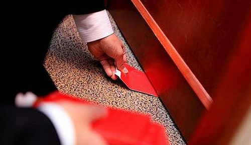 新郎接新娘堵门怎么要红包,新郎堵门红包怎么发