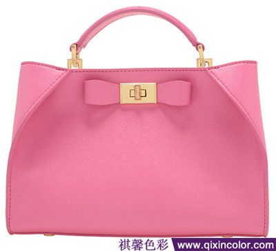 服装搭配包包陈列,服饰搭配让你的生活更有品味