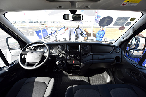 试驾全新依维柯欧胜,依维柯欧胜改装氮气减震有效果吗