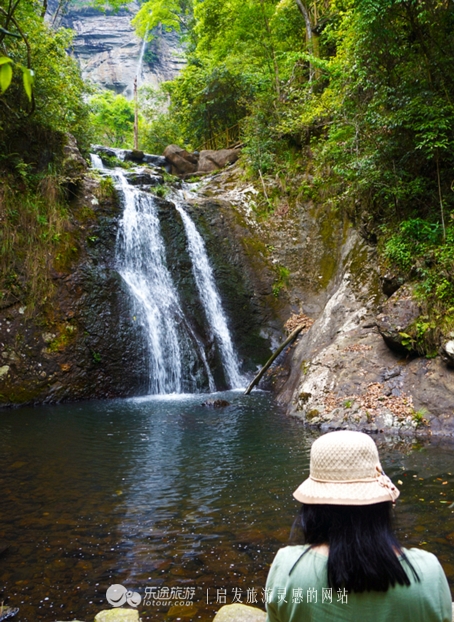 云顶景区瀑布,云顶山峡谷七彩瀑布