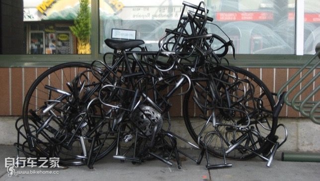 怎样挑选自行车锁,正确锁自行车的方法