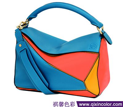 服装搭配包包陈列,服饰搭配让你的生活更有品味