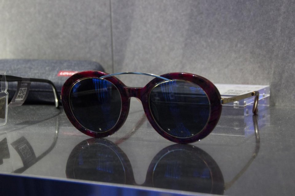 到底是谁拯救了画风土气的国产品牌？