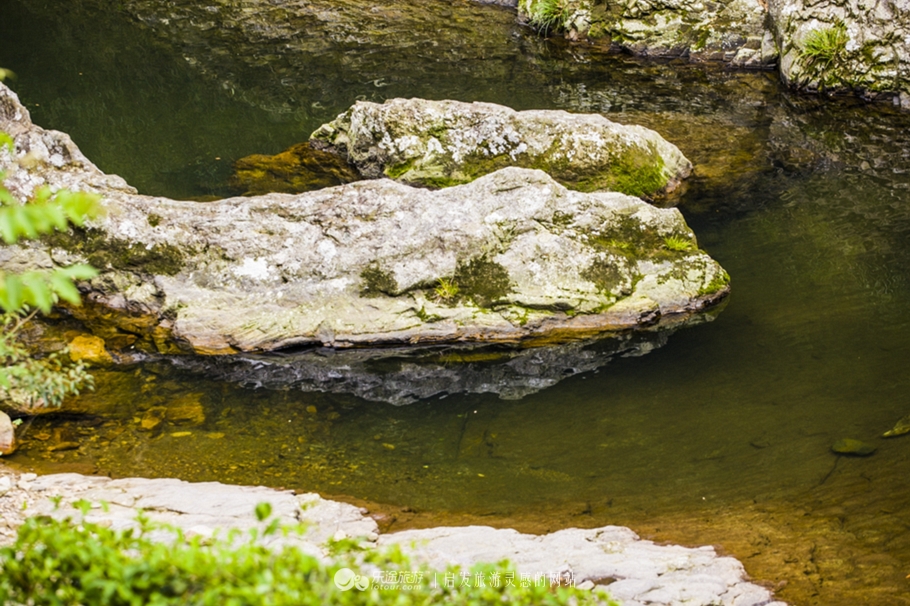 云顶景区瀑布,云顶山峡谷七彩瀑布