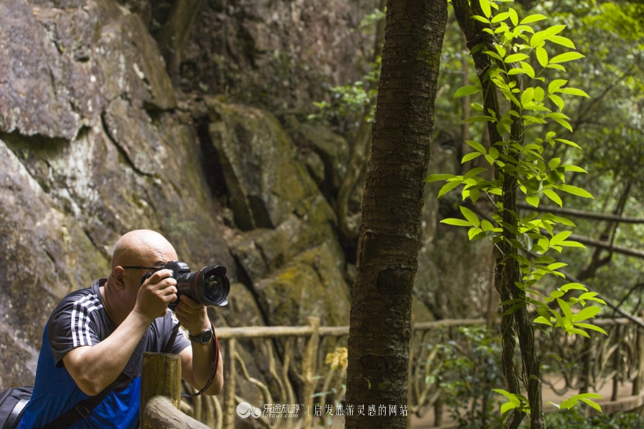 云顶景区瀑布,云顶山峡谷七彩瀑布
