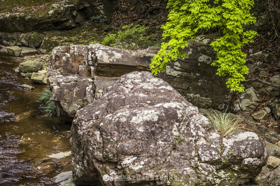 云顶景区瀑布,云顶山峡谷七彩瀑布