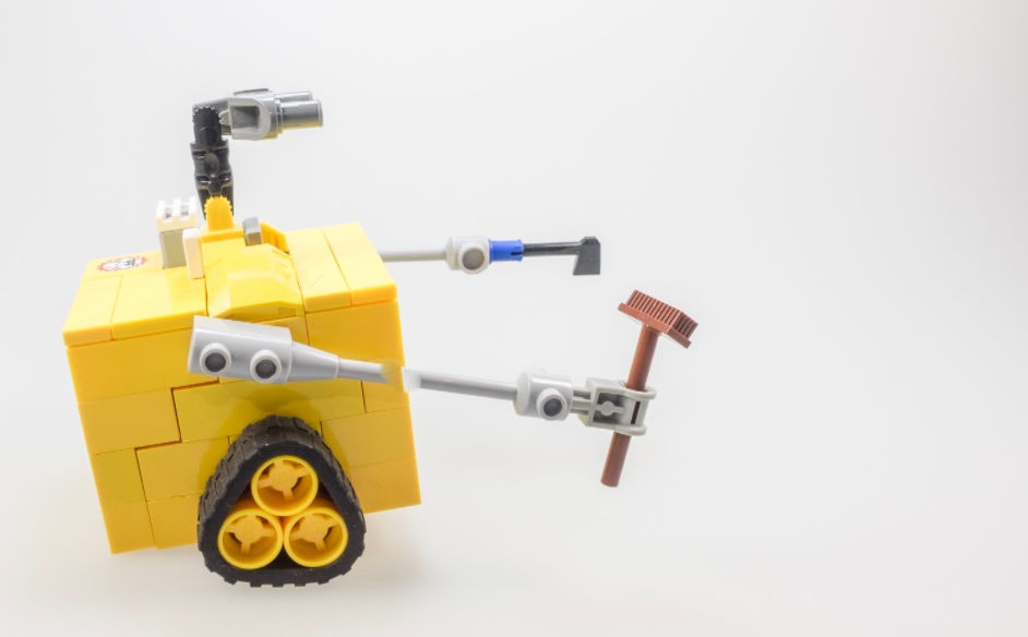 0-8岁儿童的STEAM课可以怎么上？优贝乐开发了3000节AR体感互动课程