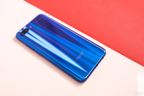 通用裸眼3d屏价格行情,国产裸眼3d手机有哪些