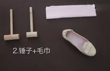 夏天的凉鞋穿着磨脚怎么办,夏天凉鞋磨脚怎么修补