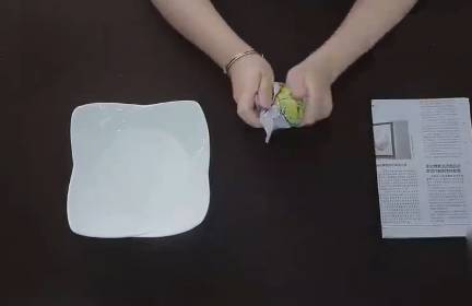 夏天的凉鞋穿着磨脚怎么办,夏天凉鞋磨脚怎么修补