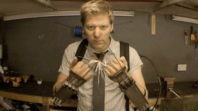 只看电影不够爽，DIY大神打造现实版X战警