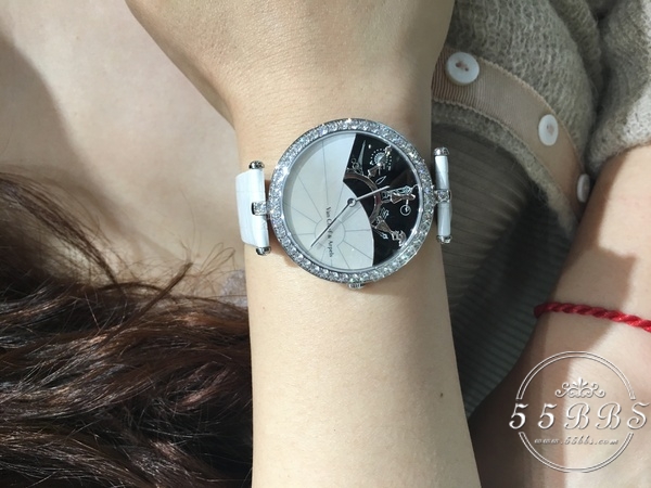 香港偶遇明星jeffrey,香港买香奈儿还是dior优惠多