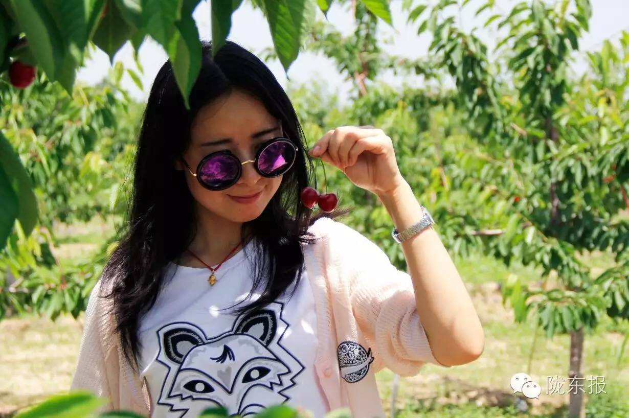 惊呆樱桃红了,美女盛情邀请,你是约呢,约呢,还是约呢!