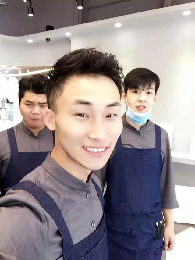 在一家公司很久的文案,在一家设计公司做文案工作