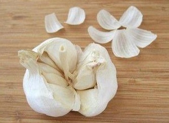 巧剥大蒜，哪种又快又完整不伤手？别再争议，看看亲测得出的结论