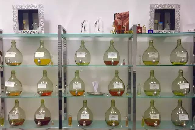 香奈儿假货贵不贵,香奈儿味道很浓的一款香水