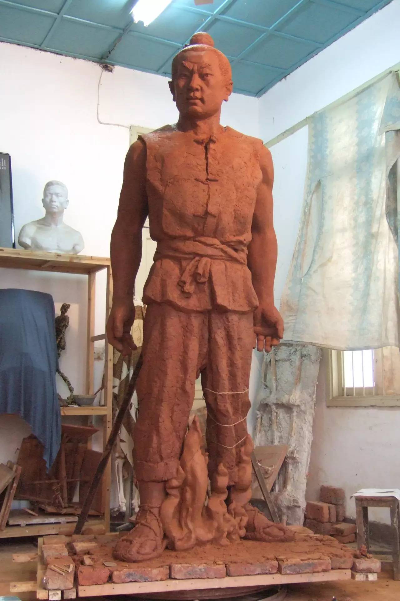 他是景德镇陶瓷的神，如何救百姓于水火，又是如何死去的？