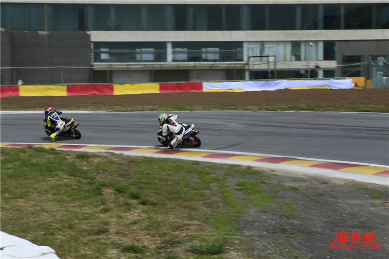 考NMB来赛车!CMBC全国摩托车场地锦标赛约战京城!