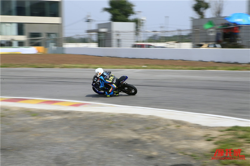 考NMB来赛车!CMBC全国摩托车场地锦标赛约战京城!