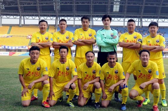 足球最强门神经典名场面,秋裤门神