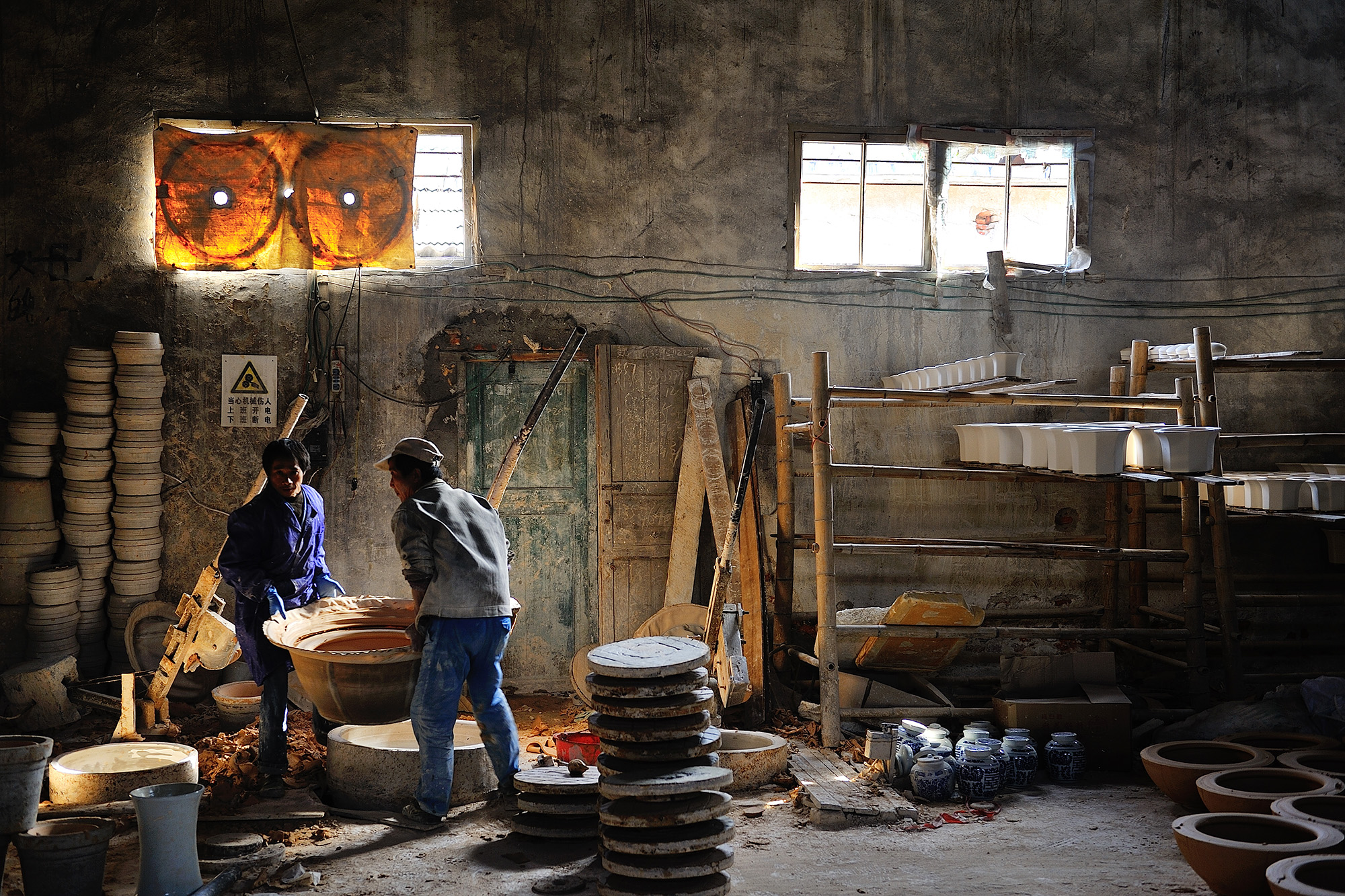 他是景德镇陶瓷的神，如何救百姓于水火，又是如何死去的？