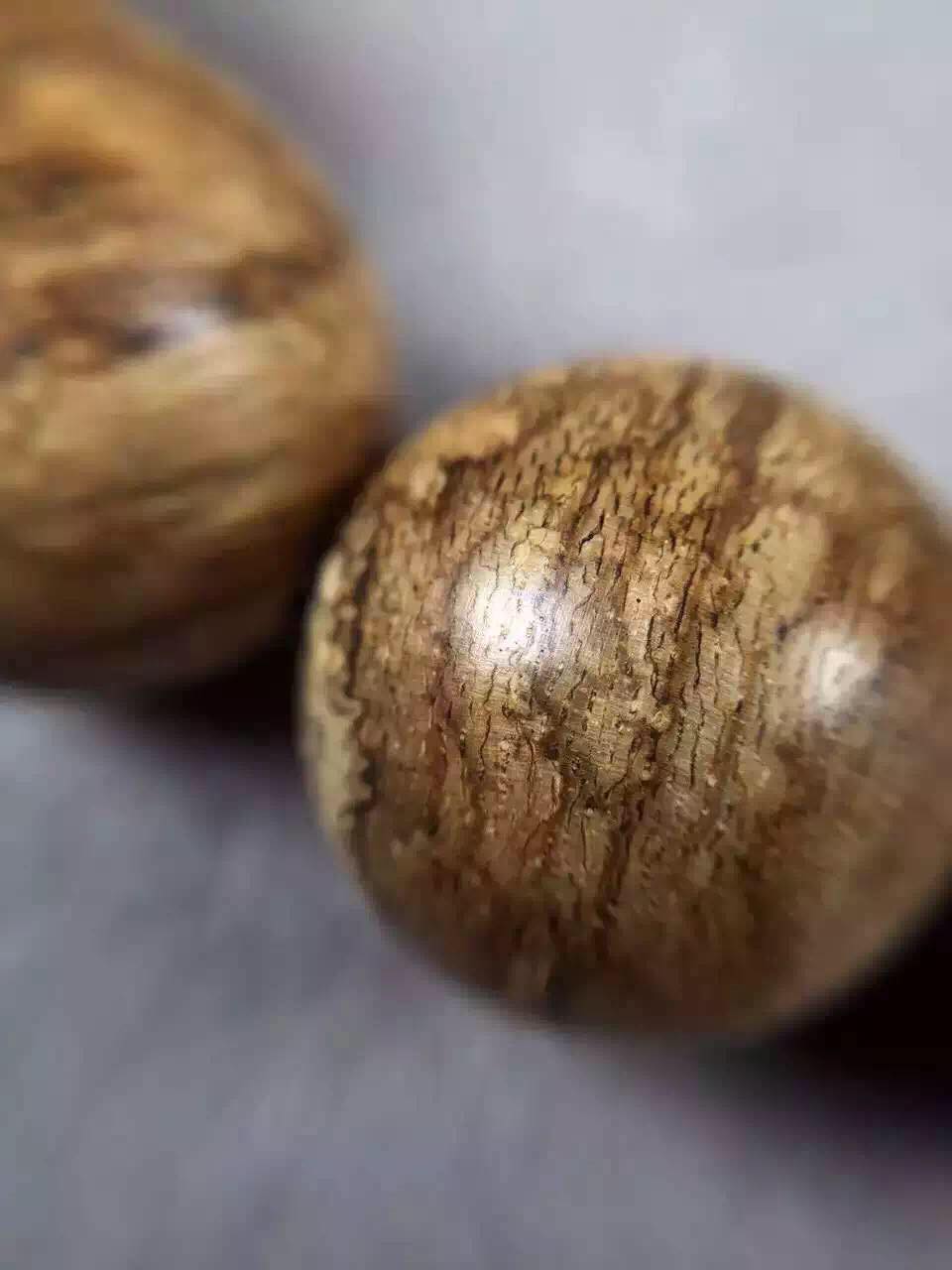 沉香手串掉色了怎么保养,沉香琥珀木手串的保养