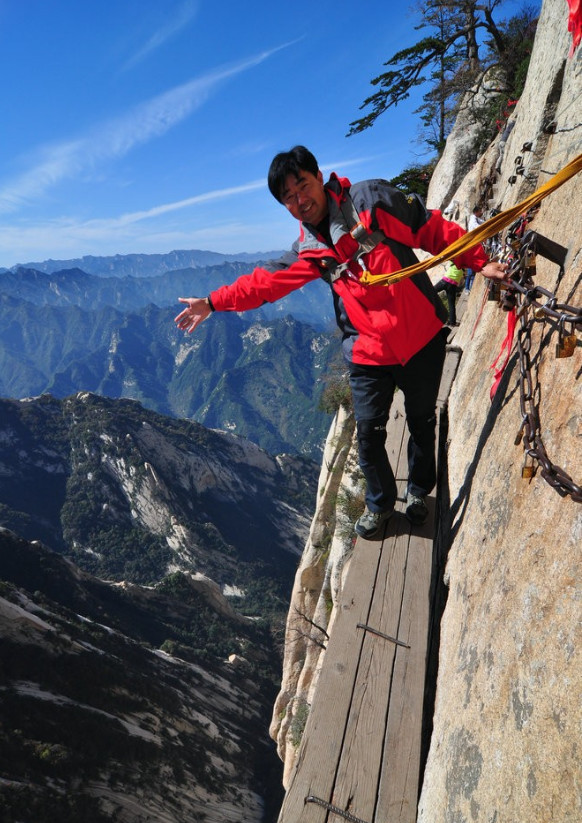 一日登华山尽览奇险天下第一山,奇险天下第一山华山视频