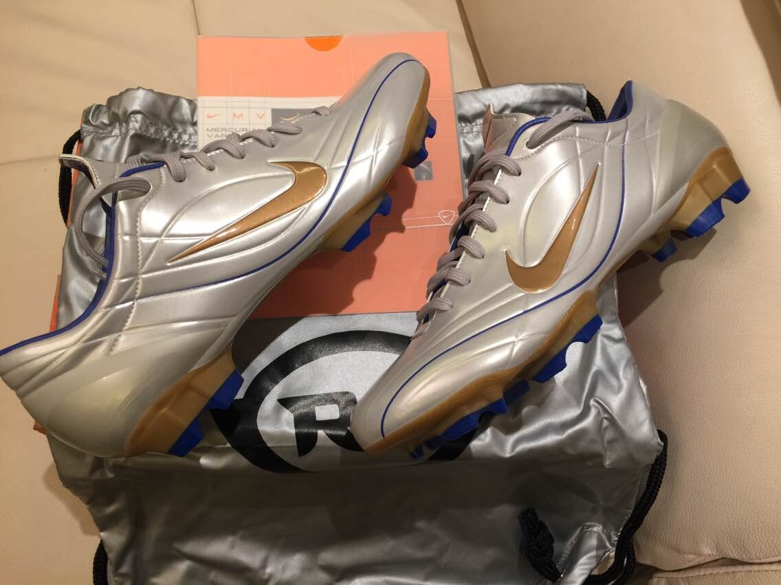 耐克足球鞋刺客纪念款解析,耐克足球鞋刺客进化史