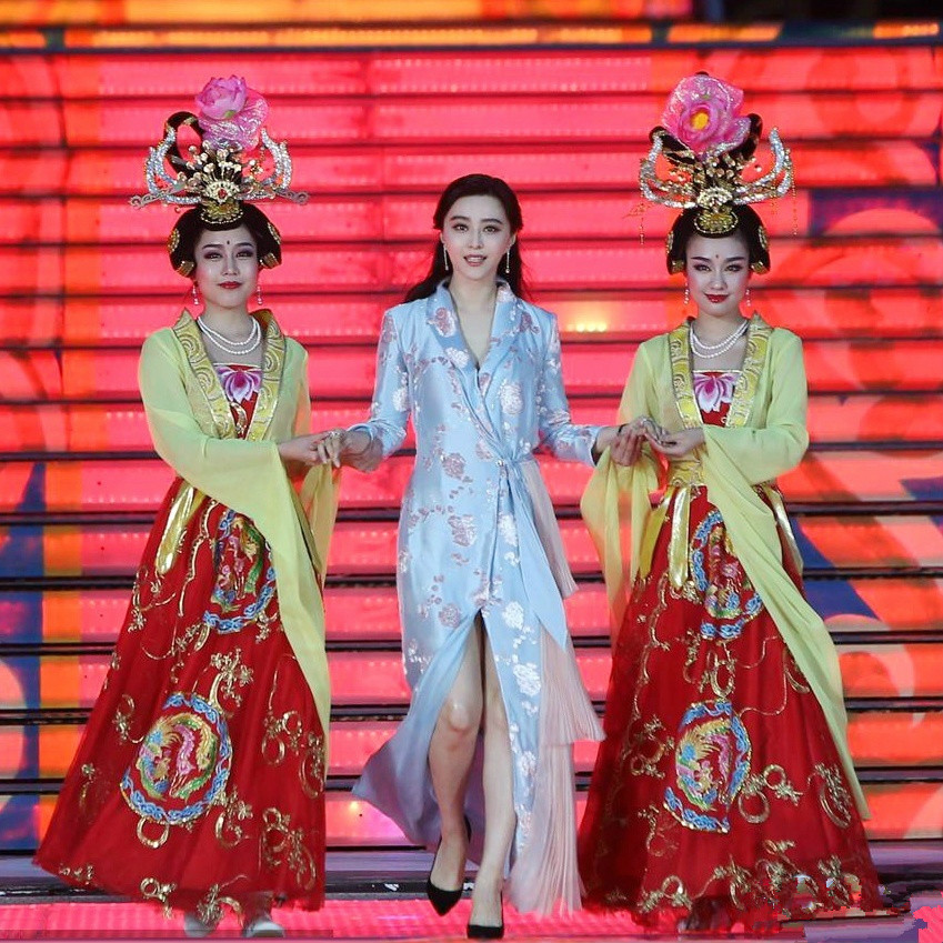 怎样的高跟鞋显腿细,穿怎样的高跟鞋不显腿粗