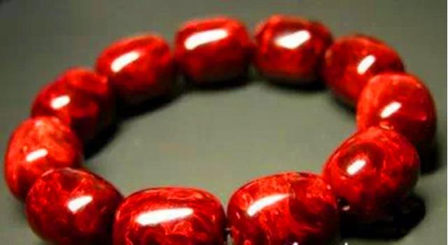 十大骗人的蜜蜡,真假蜜蜡鉴别就这一招有图有真相