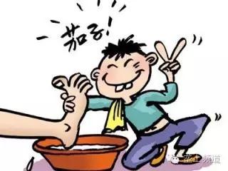 男子去洗浴中心染上疾病,男子去洗脚感染脚气