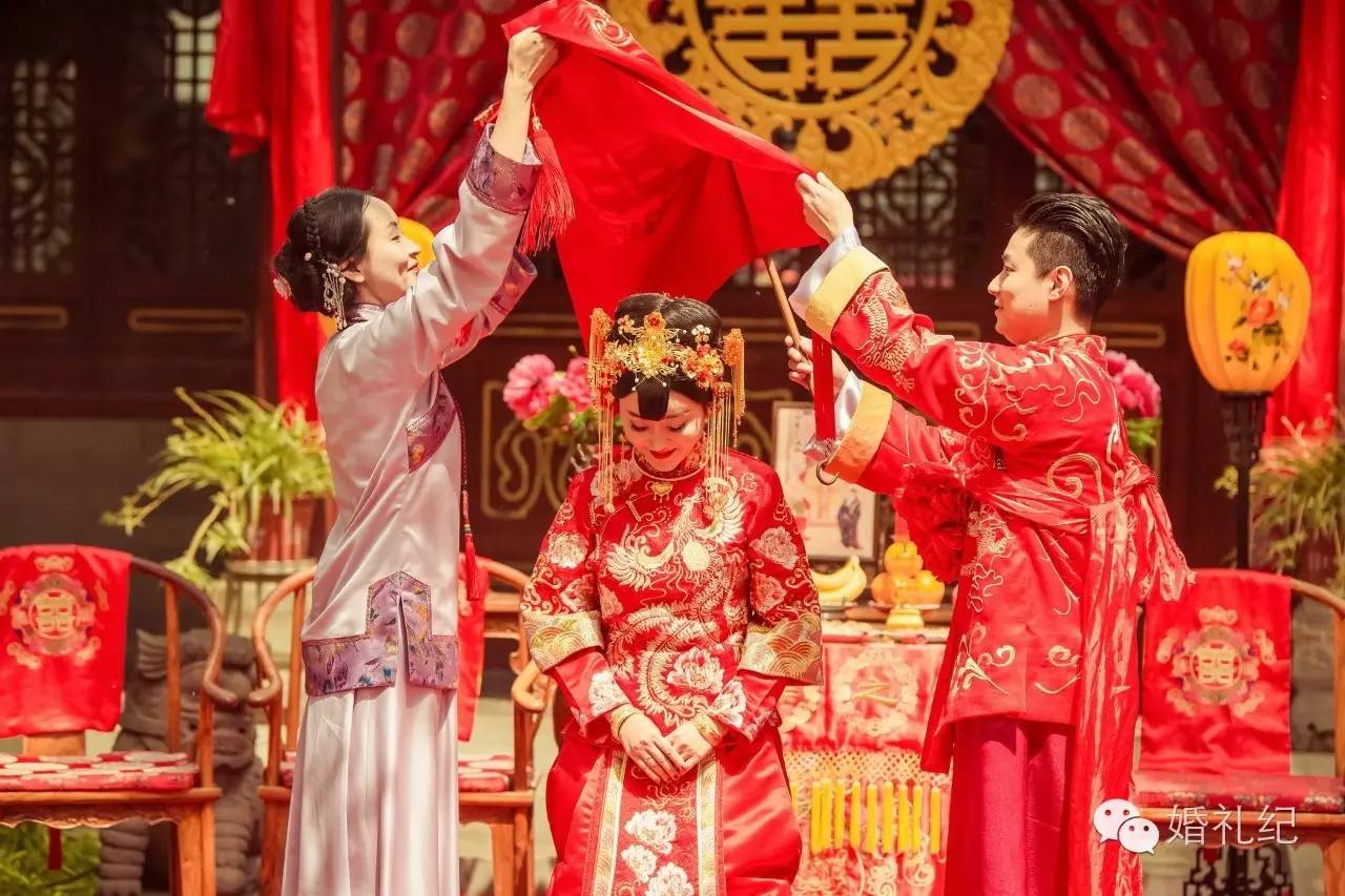 分毫不差按清朝老北京规矩结婚新郎三支箭射向端庄典雅新娘