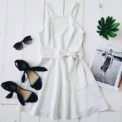 夏天想要一条好看的吊带裙,今年夏天的第一条吊带裙