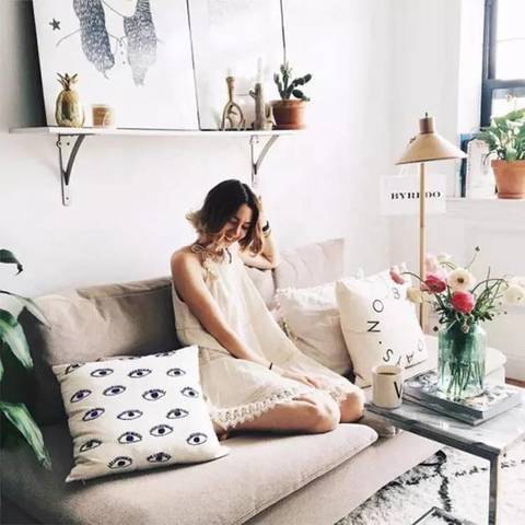 夏天想要一条好看的吊带裙,今年夏天的第一条吊带裙